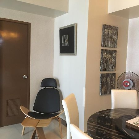 De Luxe 7Qrs Apartment Manila Exterior photo