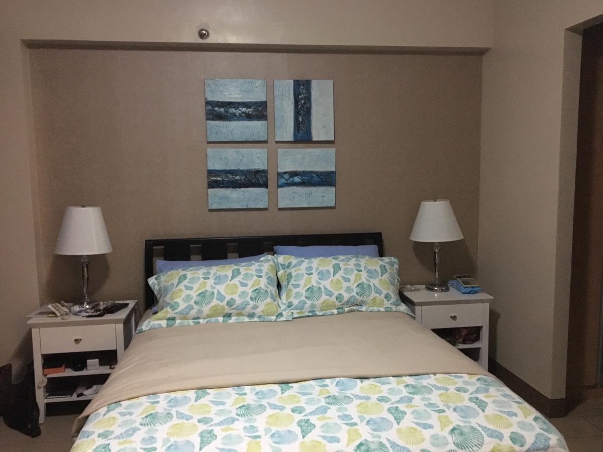 De Luxe 7Qrs Apartment Manila Exterior photo